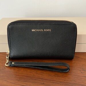 Michael Kors Smartphone Wristlet Wallet Black Leather